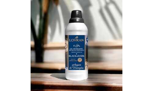LOVRAN BLACK&DARK skystas skalbiklis tamsiems audiniams 1 l