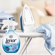LENOR CREASE RELEASE SPRING AWAKENING purškiklis audinių raukšlėms naikinti 500 ml